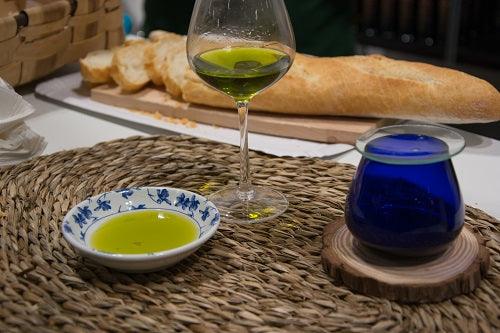 Olive oil tasting and tapas